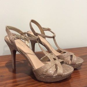 Glittery Champagne Gianni Bini High Heels Sz 8.5M